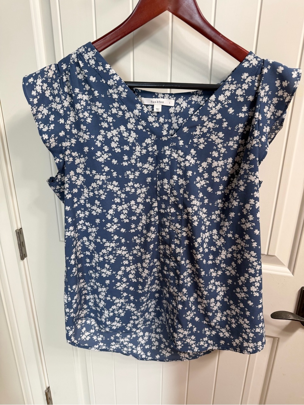 fun 2 fun Navy Blue Floral V-Neck Cap Sleeve Blouse